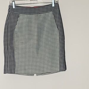 Black and white pencil skirt